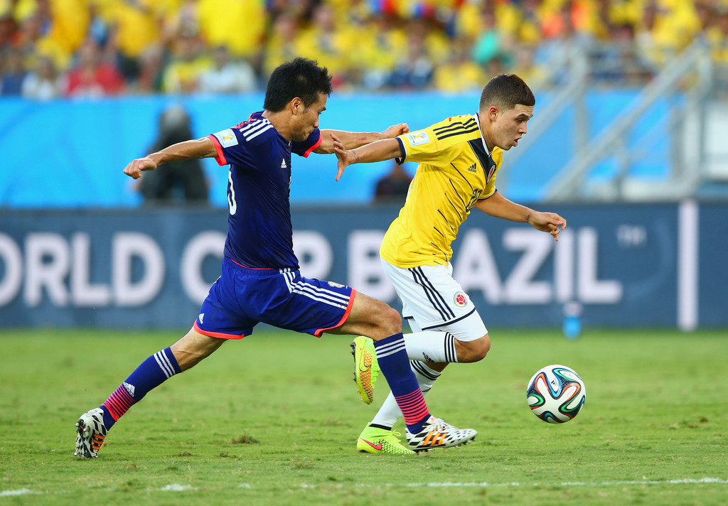 场边教练的表情太真实