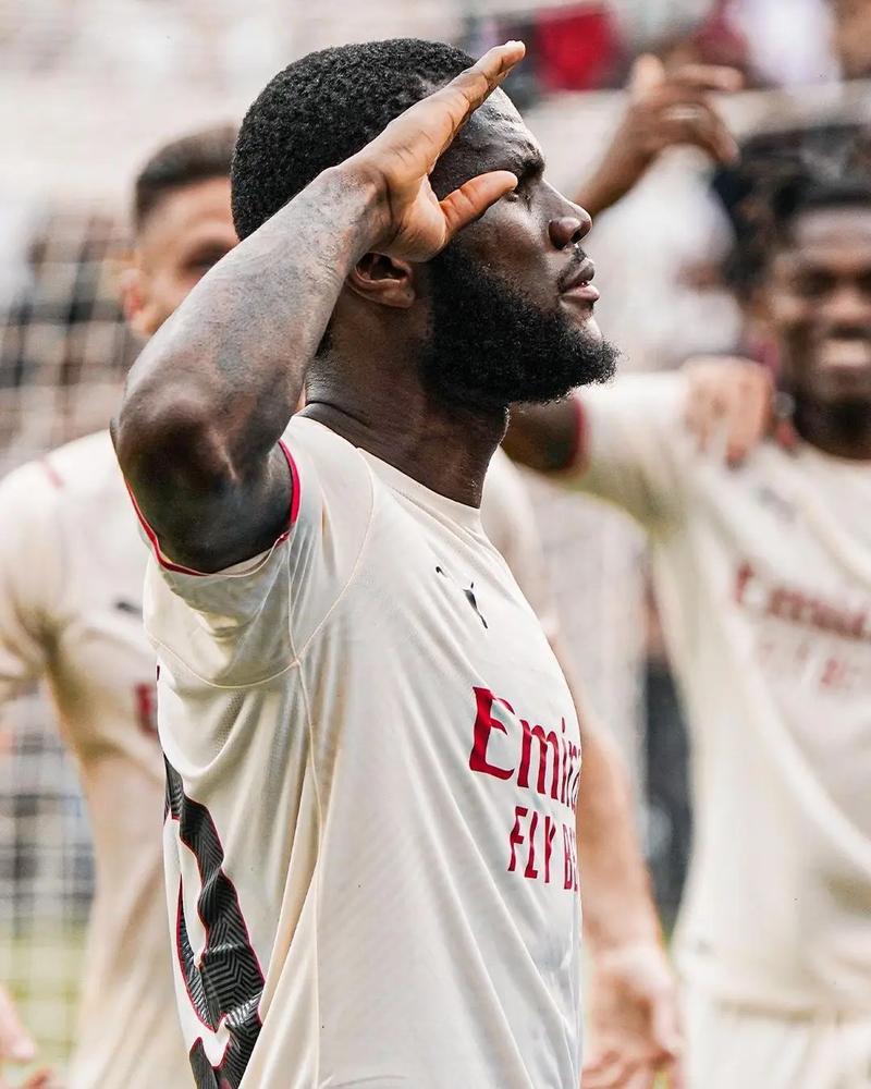 阿尔梅里亚沙特老板：目标升入西甲并持续发展；梦想签下C罗（阿尔梅里亚沙特老板：剑指西甲与长期发展，渴望签下C罗）