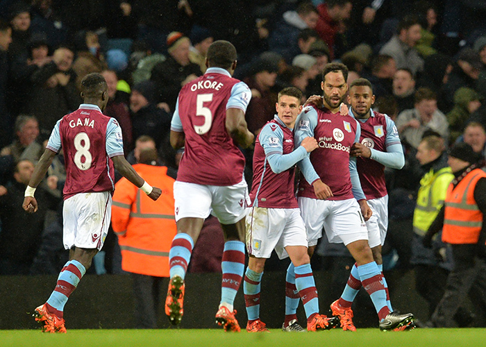 致敬，都柏林动物园将一只极度濒危的鹦鹉取名特洛伊-帕罗特