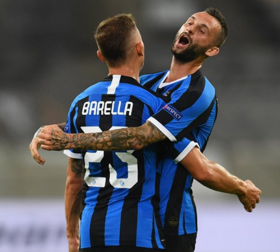 库蒂尼奥身价下降到350万欧，巅峰身价1.5亿，本赛季52场11球（库蒂尼奥现估值仅350万欧：巅峰曾达1.5亿，本赛季52战11球）