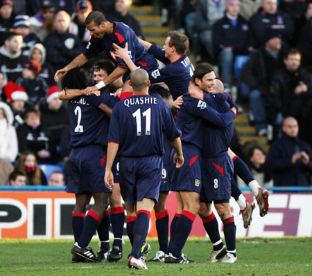 早报：不求同年同月同日生，但求同年同月同日2-2（早报：不必同生同月同日，只盼同年同月同日齐演2-2）