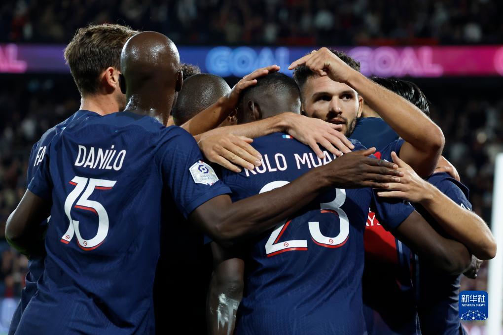 湖人全队齐心战胜快船