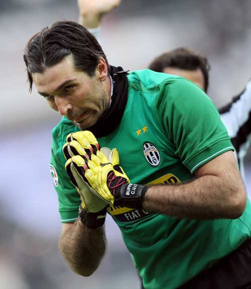 穆帅：我对结果极度失望，但对球队的成长和整体表现非常满意