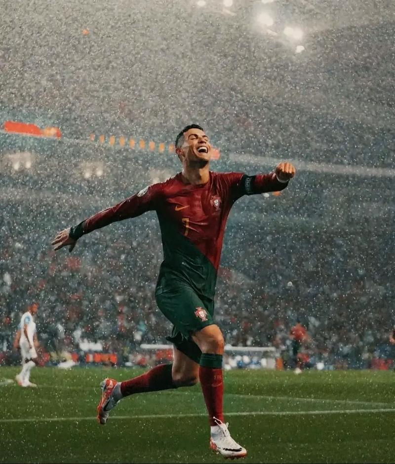 内马尔：我们应该得到更多，裁判的判罚标准总是不同（内马尔不满：我们本该拿到更多，裁判判罚口径不统一）