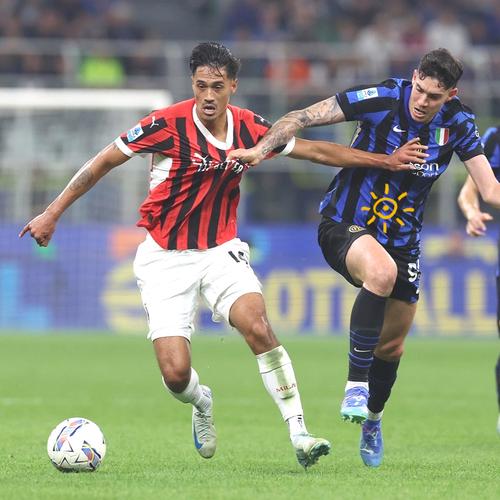 球队赛后合练照片曝光，专注备战