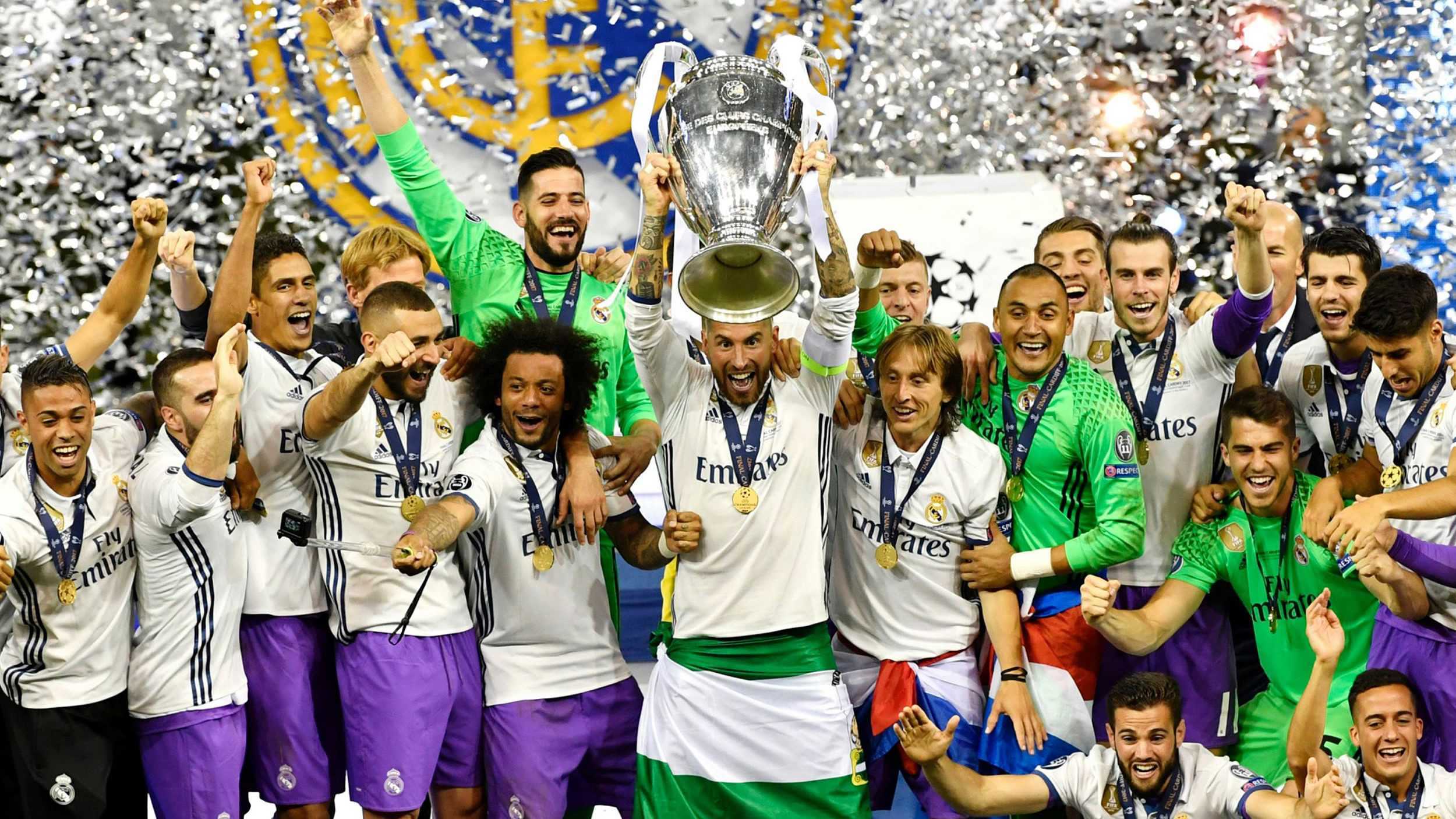 小孩哥！17岁卡尔成为欧冠最年轻连续3场进球球员（17岁小将卡尔欧冠三连场进球，成史上最年轻达成者）