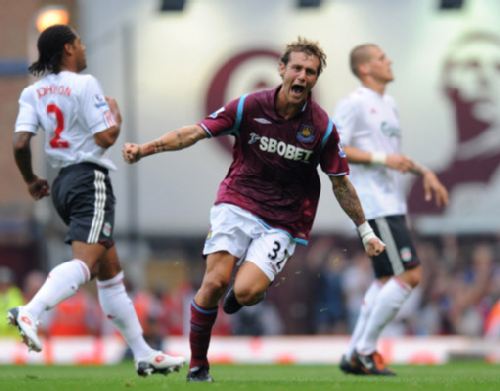 建队基石！武磊、颜骏凌等7人随海港四夺中超冠军