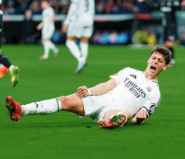 升入U21，阿森纳15岁2米门将发文庆祝并剑指挑战拉亚（阿森纳15岁2米门神升入U21：晒文庆祝，瞄准挑战拉亚）