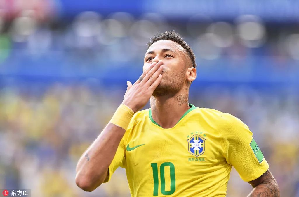 半场战报：利兹联0-0比利亚雷亚尔，尼奥托造险