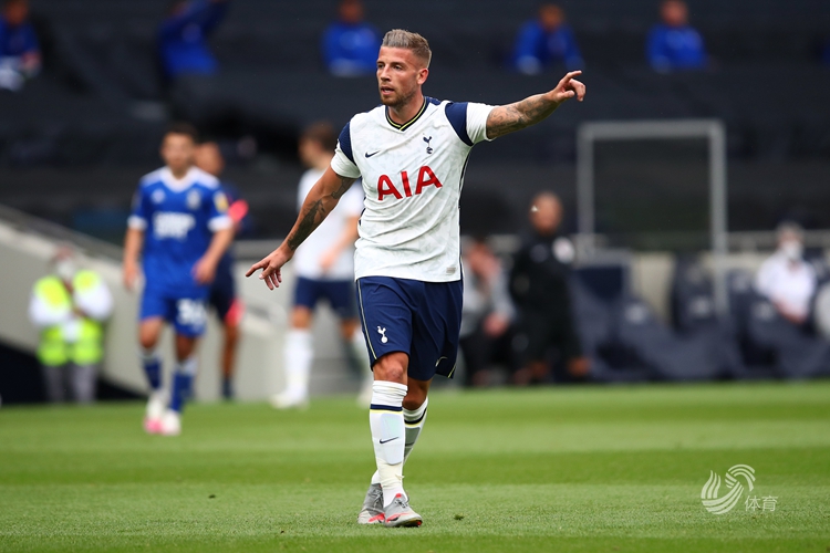 西甲：巴萨客场3-1战胜赫罗纳（西甲：巴萨客场3-1力克赫罗纳）