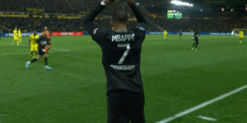 传闻：除枪手外，拜仁和切尔西也在密切关注罗比尼奥-瓦斯